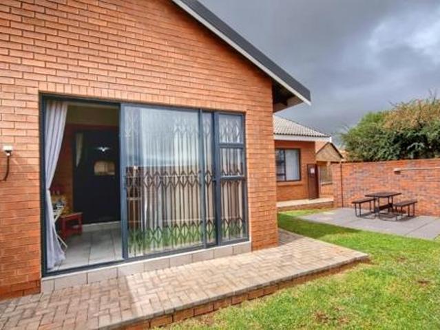 Townhouse for rent in Kgalagadi, Northern Cape