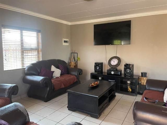 Townhouse for sale in Kgalagadi, Northern Cape
