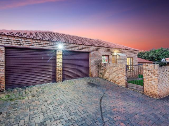 Townhouse for sale in Kagiso, Gauteng