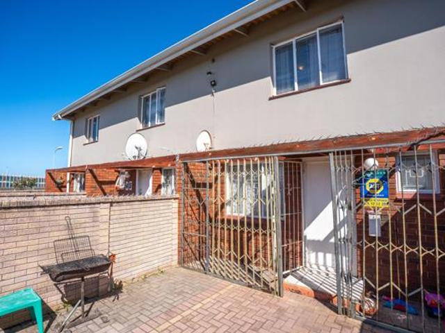 Townhouse for sale in Port Elizabeth, Eastern Cape