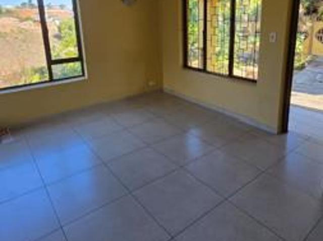 Townhouse for rent in Seaview, Kwazulu-natal