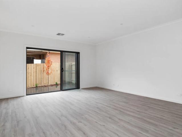 Townhouse for rent in Camerons Creek, Victoria