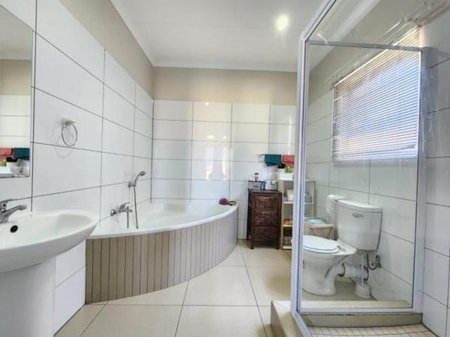 Townhouse for sale in Frances Baard, Northern Cape