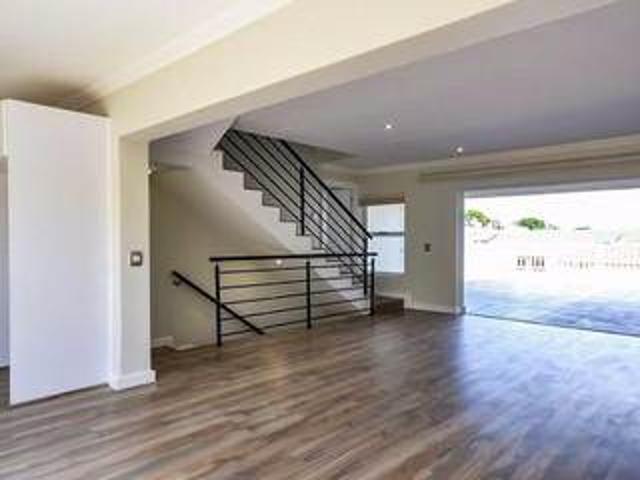 Townhouse for sale in Seaview, Kwazulu-natal