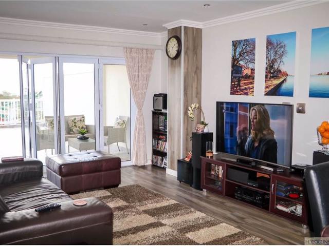 Townhouse for sale in Seaview, Kwazulu-natal