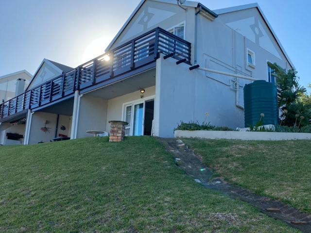 Townhouse for sale in Bushmans River Mouth, Eastern Cape
