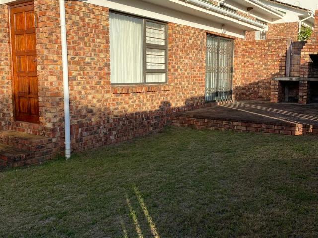 Townhouse for sale in Bushmans River Mouth, Eastern Cape