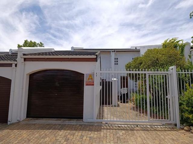 Townhouse for rent in Durbanville, Western Cape
