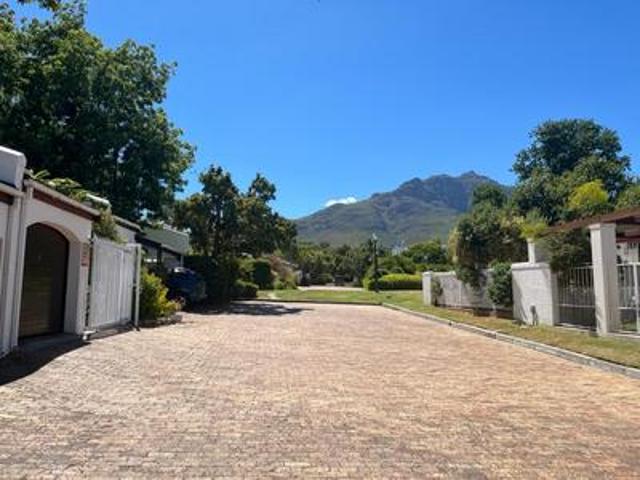 Townhouse for rent in Pniel, Western Cape