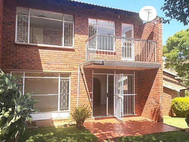 Townhouse for rent in Roodepoort, City of Johannesburg Metropolitan Municipality