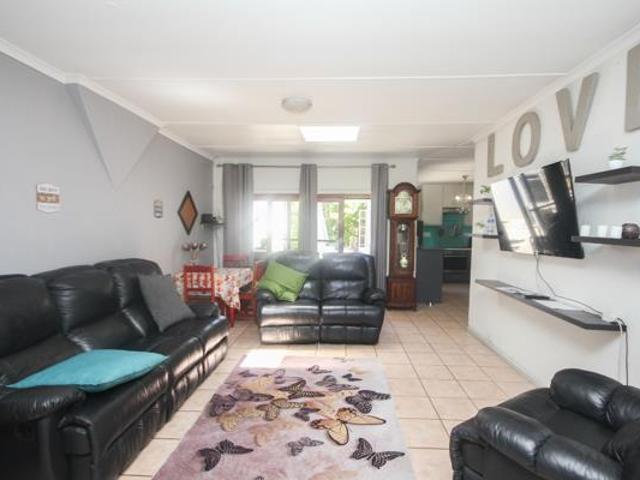 Townhouse for sale in Groot Brak Rivier, Western Cape