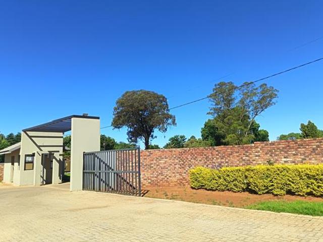 Townhouse for sale in Meyerton, Midvaal Local Municipality