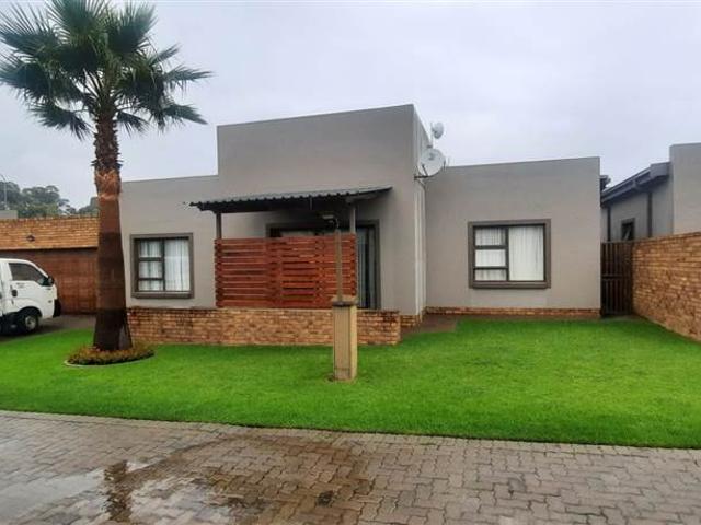 Townhouse for sale in Meyerton