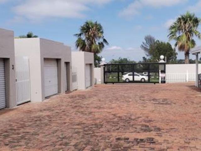 Townhouse for sale in Kroonstad, Free State