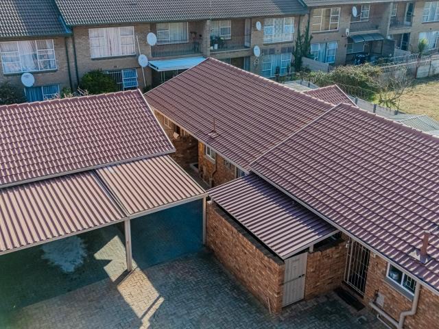 Townhouse for sale in Kagiso, Gauteng
