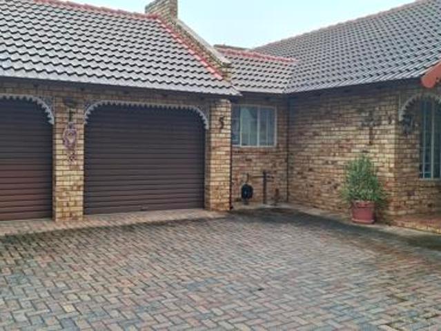 Townhouse for sale in Westonaria, Gauteng