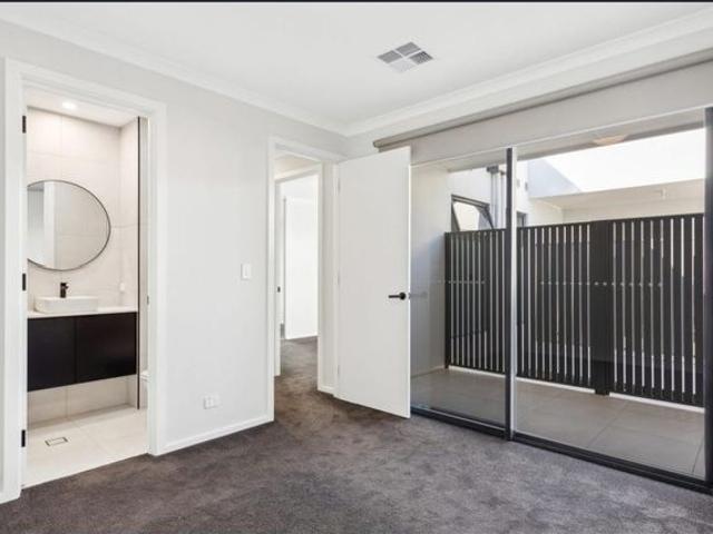 Townhouse for rent in Horseshoe Creek, South Australia
