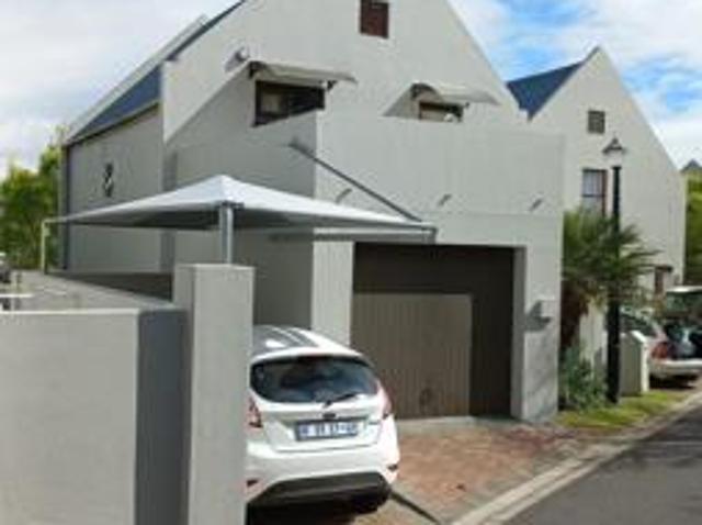 Townhouse for rent in Durbanville, Western Cape