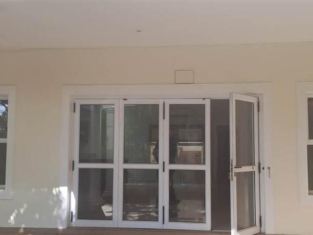 Townhouse for rent in Seaview, Kwazulu-natal