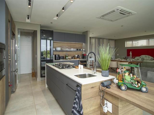 Townhouse for sale in Seaview, Kwazulu-natal