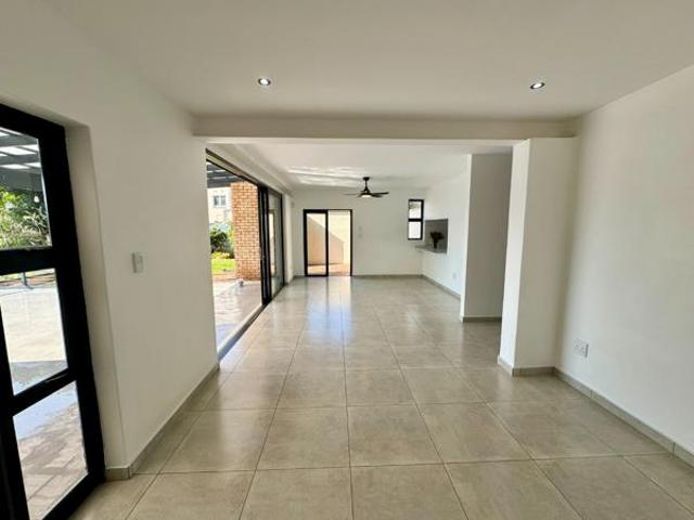 Townhouse for rent in Seaview, Kwazulu-natal