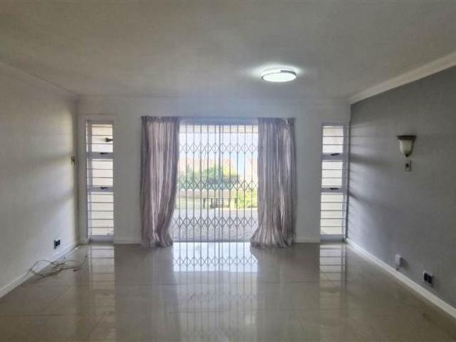 Townhouse for sale in La Mercy, Kwazulu-natal