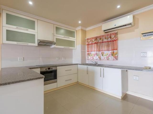 Townhouse for sale in Umdloti, Kwazulu-natal