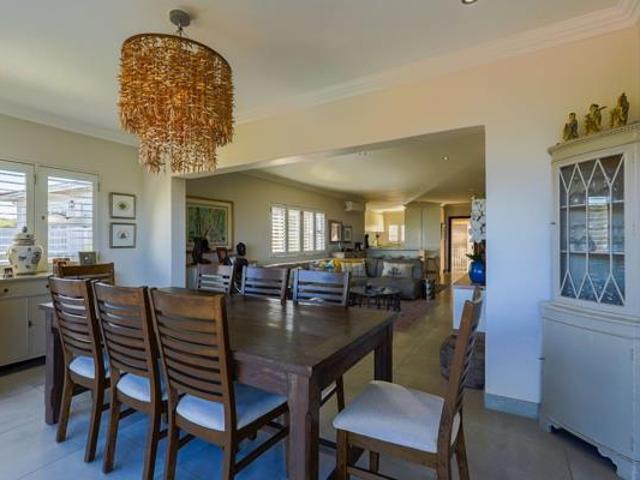 Townhouse for rent in La Mercy, Kwazulu-natal