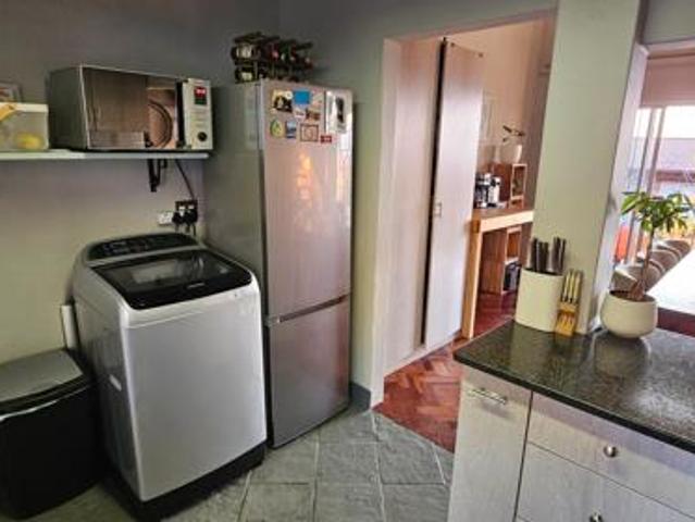 Townhouse for rent in Waterkloof, Gauteng