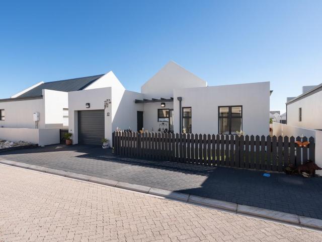 Townhouse for sale in West Coast, Britannia Bay