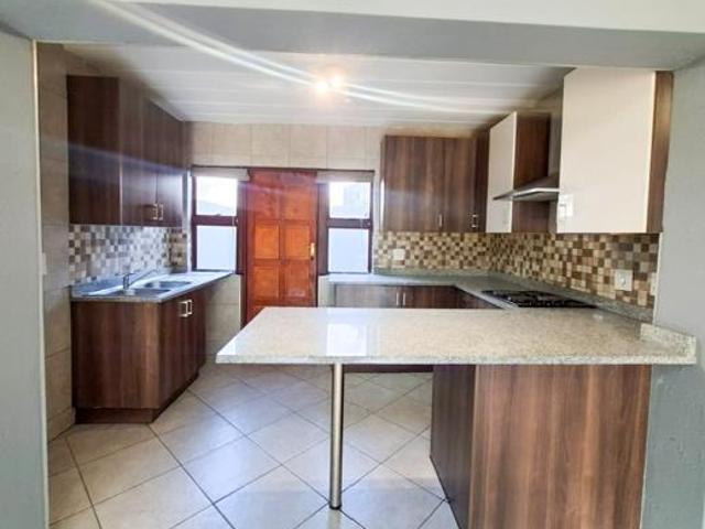 Townhouse for rent in Ekurhuleni, Gauteng