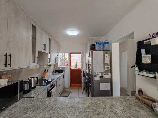 Townhouse for rent in Cape Town, Western Cape