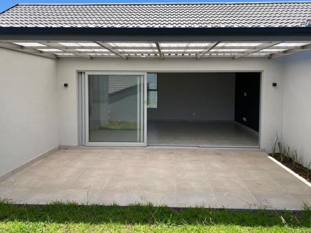 Townhouse for rent in Princess Grant, Kwazulu-natal