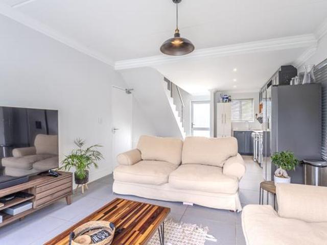 Townhouse for sale in Cape Town, Western Cape
