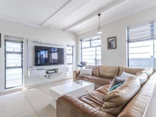 Townhouse for sale in Cape Town, Western Cape