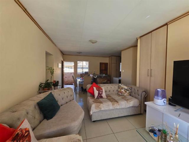 Townhouse for sale in Bloemfontein, Free State