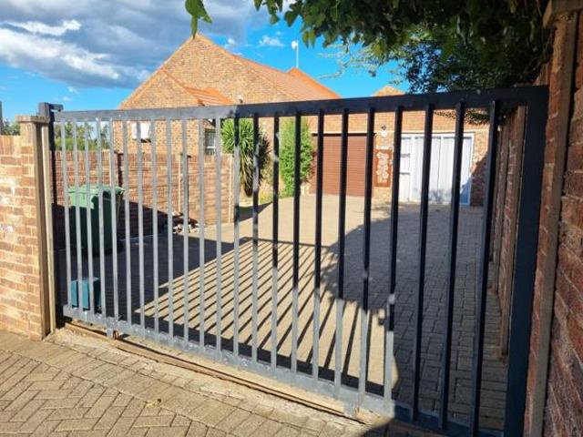 Townhouse for sale in Bloemfontein, Mangaung Metropolitan Municipality