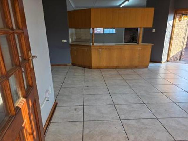 Townhouse for sale in Bloemfontein, Mangaung Metropolitan Municipality