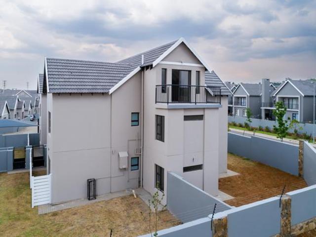 Townhouse for sale in Bloemfontein, Free State