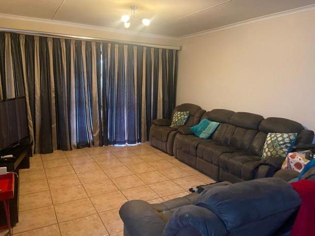 Townhouse for sale in Umgungundlovu, Kwazulu-natal