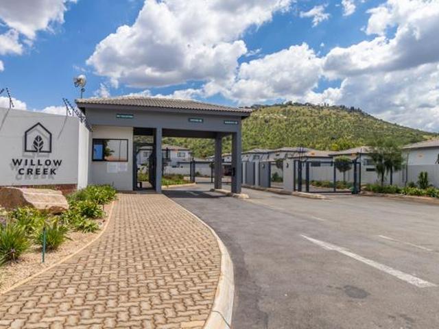 Townhouse for rent in Westonaria, Gauteng
