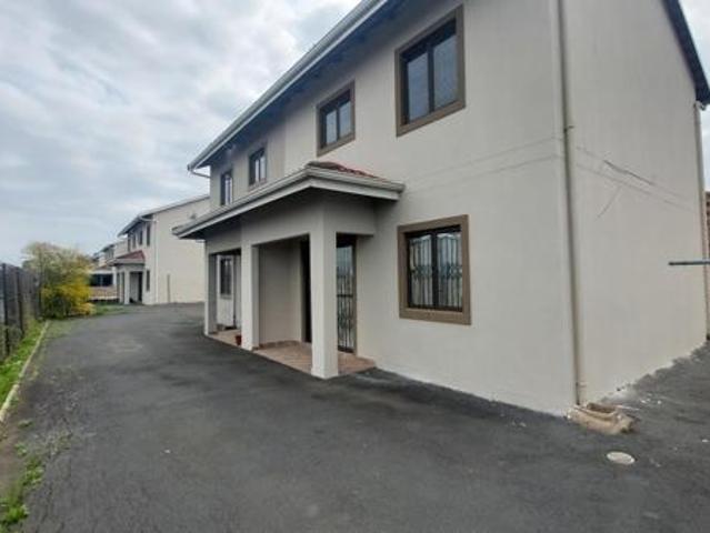 Townhouse for rent in Seaview, Kwazulu-natal