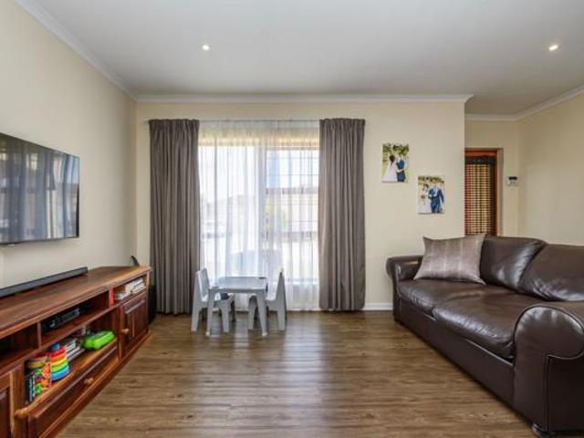 Townhouse for sale in Port Elizabeth, Eastern Cape