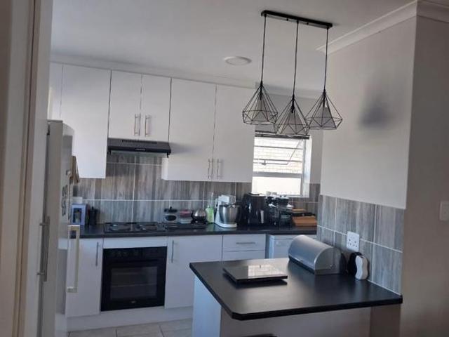 Townhouse for sale in Port Elizabeth, Eastern Cape