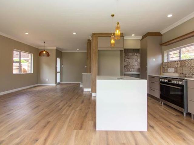 Townhouse for sale in Nelson Mandela Bay Ward 18, Nelson Mandela Bay Metropolitan Municipality