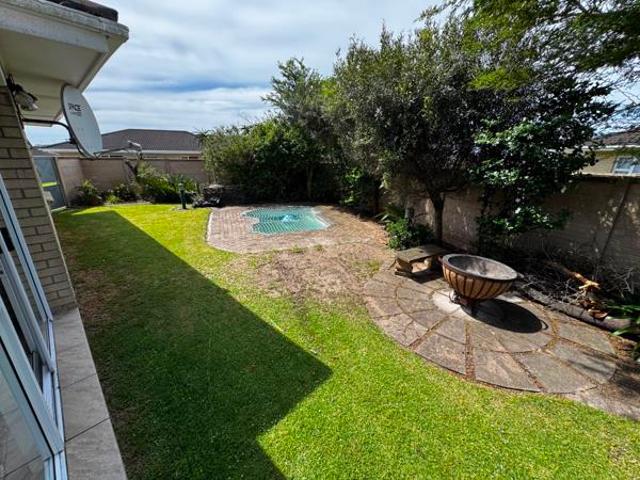 Townhouse for sale in Port Elizabeth, Eastern Cape