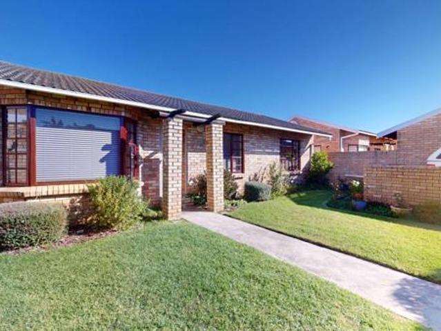 Townhouse for sale in Eastern Cape