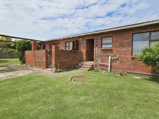 Townhouse for sale in Nelson Mandela Bay Ward 18, Nelson Mandela Bay Metropolitan Municipality