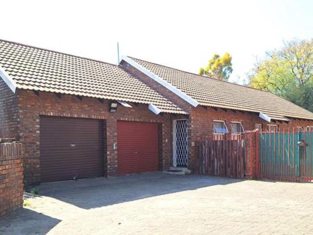 Townhouse for sale in Ehlanzeni, Mpumalanga