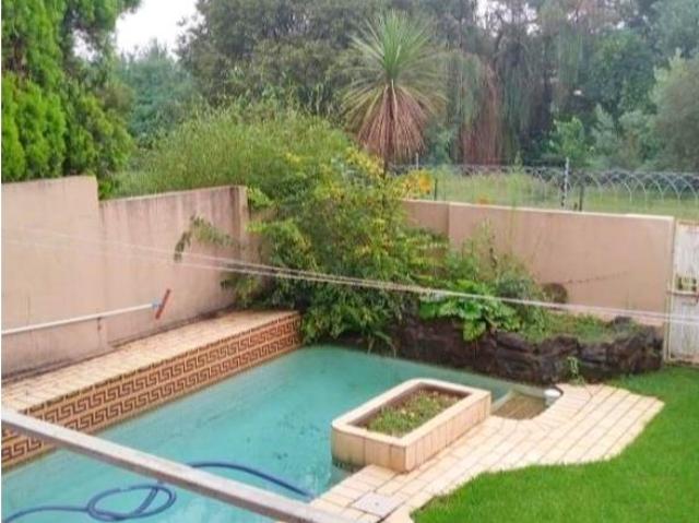 Townhouse for rent in Vosloorus, Gauteng